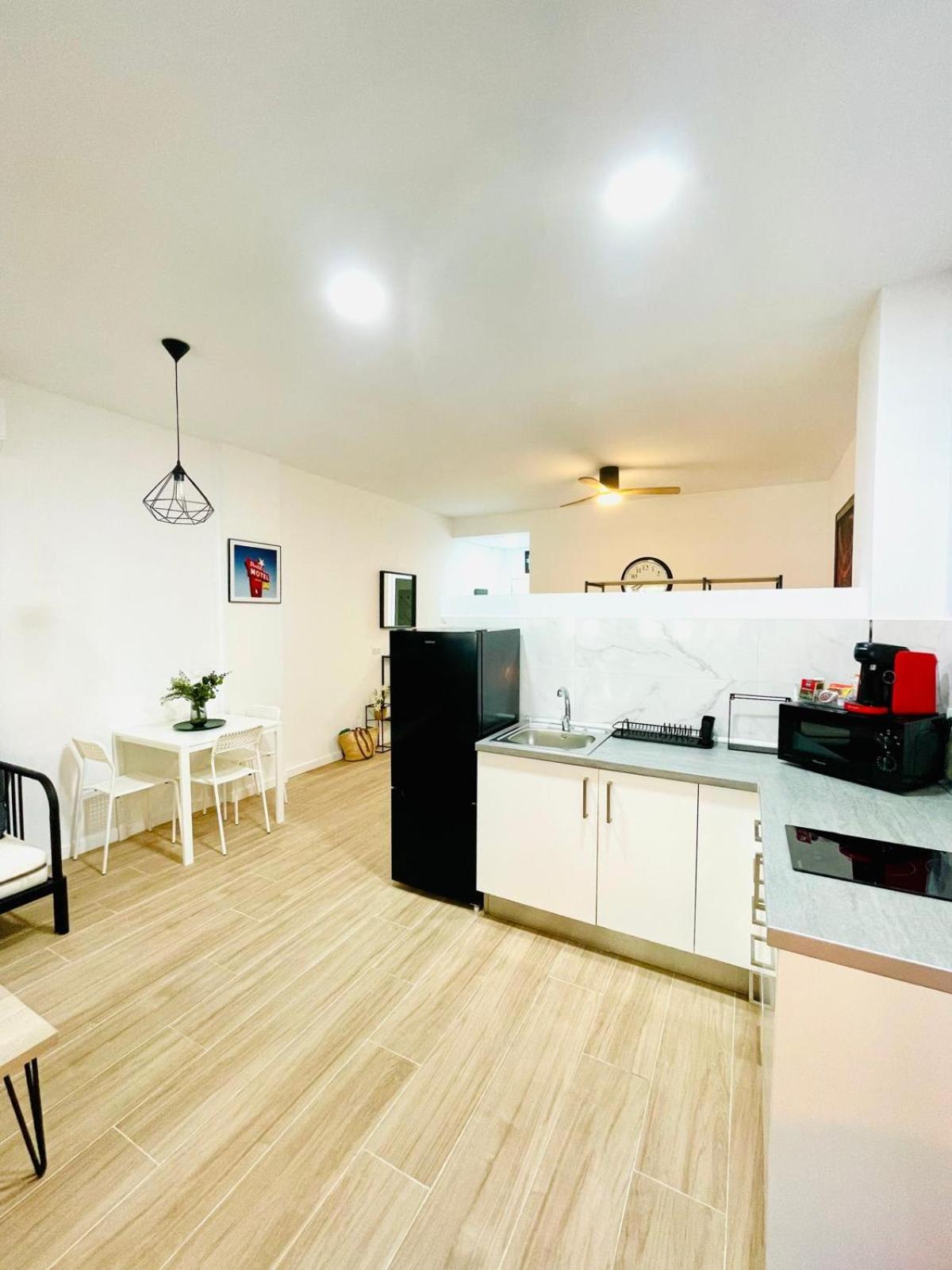 Completo Y Bello Apartamento En Malaga Exterior photo