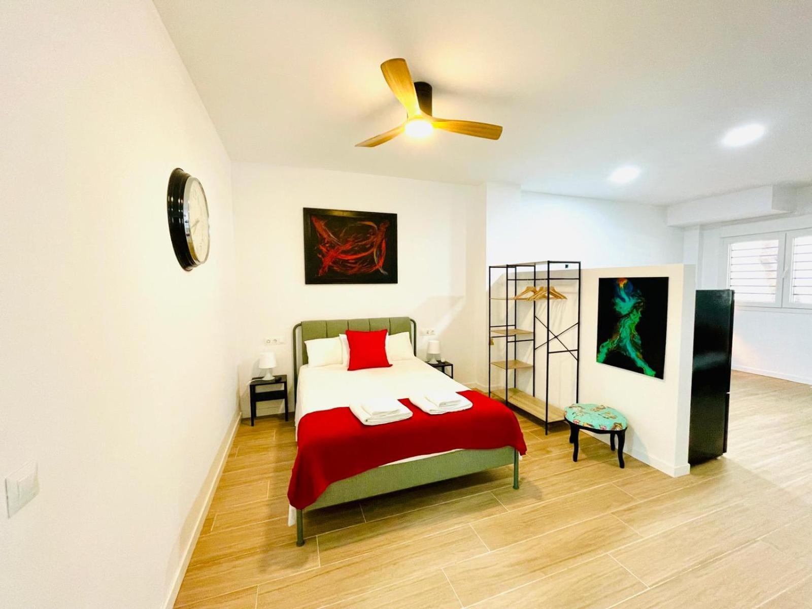 Completo Y Bello Apartamento En Malaga Exterior photo